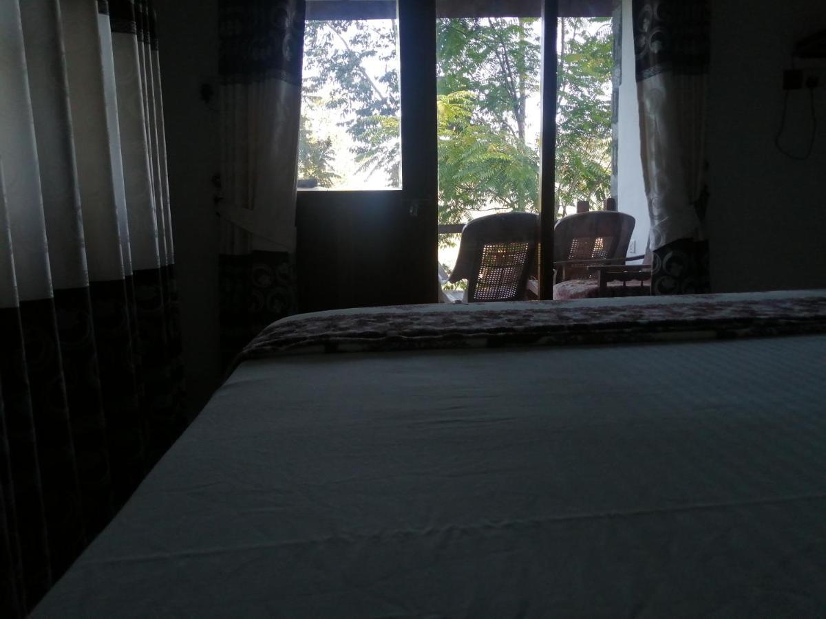 Solitary Resort Ела Екстериор снимка